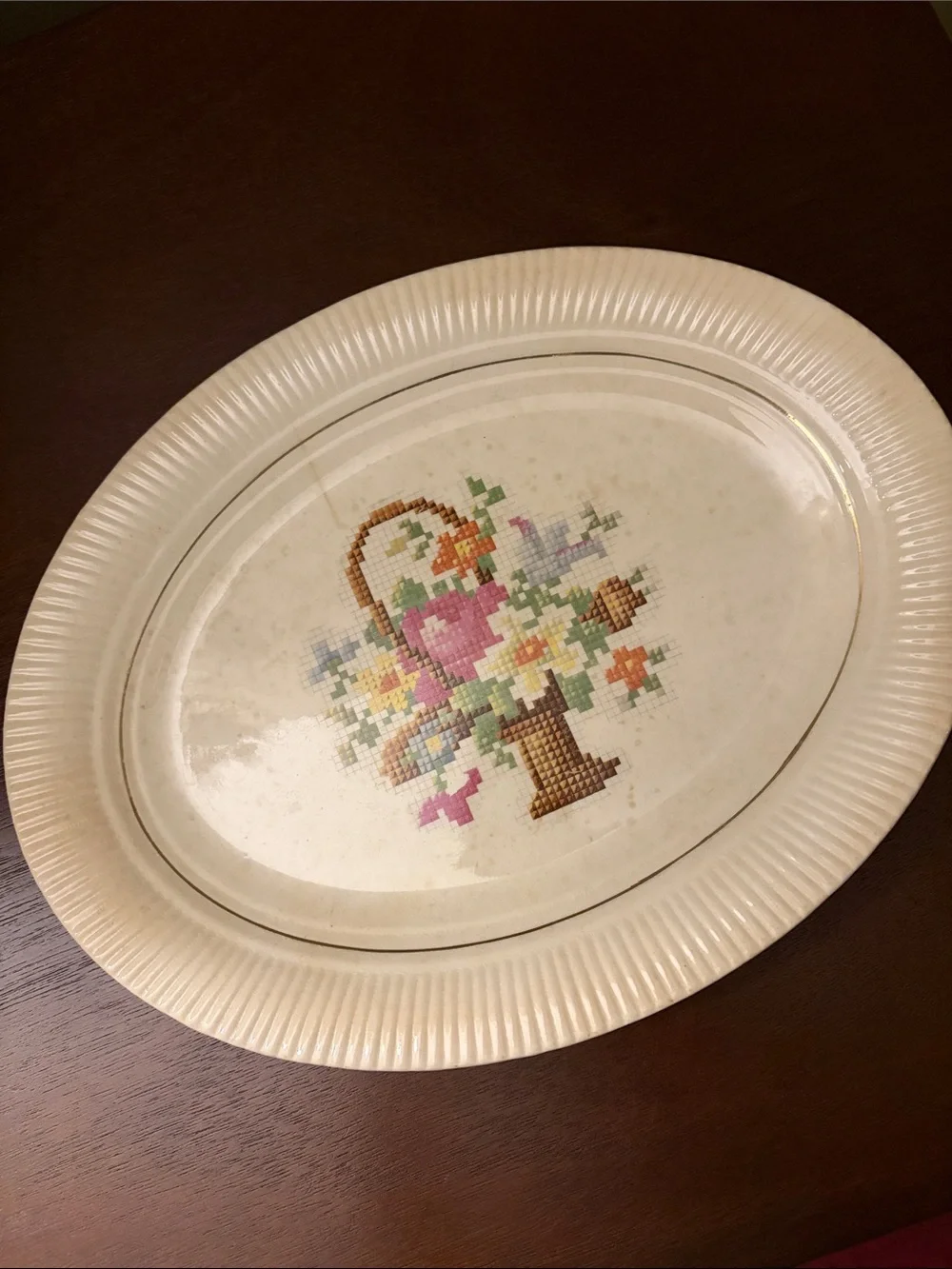 Vintage 1945 Salem Victory Basket Petit Pointe 23karat gold trim Platter USA